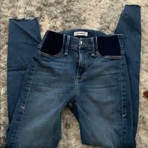Good American good legs maternity jeans